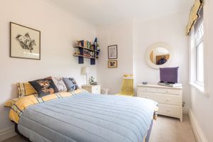 Bed- click for photo gallery